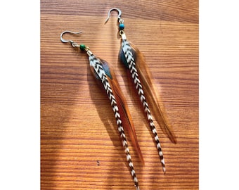 Elegant feather earrings in natural warm colours and white black stripes, dainty & delicate w/ natural dyed green chrysocolla, real stones