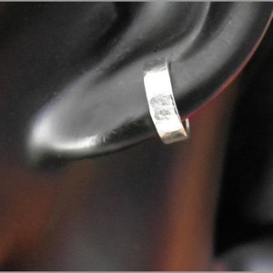 Ohrklemme 925er Silber gehämmert ear cuff Ohrring Ohrspange minimalistische Ohrringe Ohrklemme - Art-Nr.  206