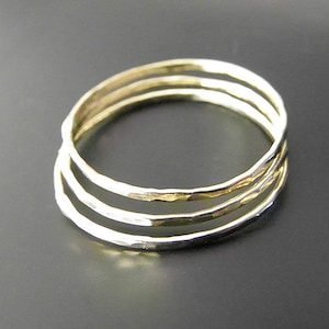 Anillos apilables de joyería de oro extra delicados, juego de 3 anillos mini midi de plata esterlina, anillo apilable martillado, anillos preapilados, anillos para mujer, regalos para nudillos imagen 2