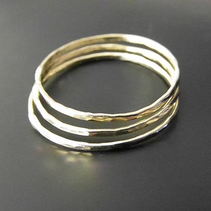 Schmuck Stapelringe gold extra zart Set 3 Ringe mini midi Sterling Silber gehämmert Stackingring Vorsteckringe Damenring Geschenke Knuckle Bild 1