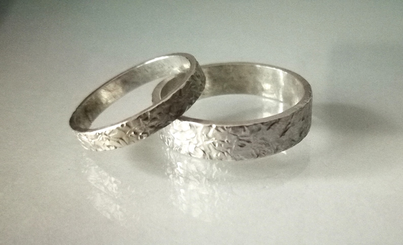 Bagues de mariage bagues de fiançailles bagues de mariage ensemble argent sterling martelé bagues de créateurs inhabituelles mariage unique des années 90 image 6