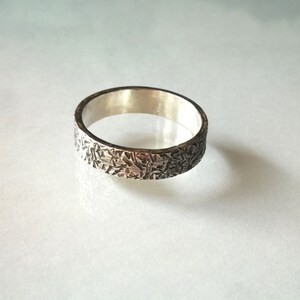 Anillo 925 negro martillado apilamiento anillo push-on anillo nudillo anillo de mujer sílaba esterlina imagen 2