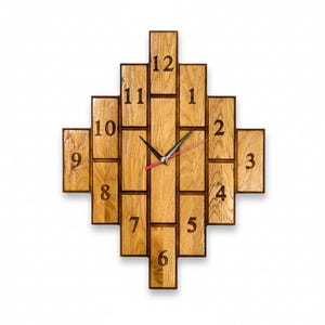 Geometrisk väggklocka i ek, modern trädesign (350 x 470 mm) bild 3