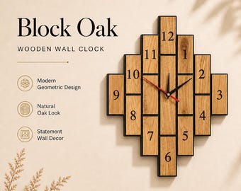 Geometrisk väggklocka i ek, modern trädesign (350 x 470 mm)