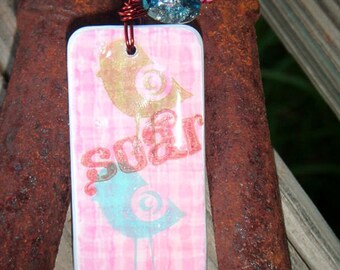 SALE PRICED***Soar Higher Domino Pendnat with two cute chicks and a free necklace 1543