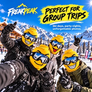Könnte beinhalten: Vier gelbe, blockförmige Kopfbedeckungen mit aufgedruckten Gesichtsausdrücken und Skibrillen, getragen von Personen in Winterjacken. Text: FREAKPEAK, PERFECT FOR GROUP TRIPS, Ski days, party nights, unforgettable photos.