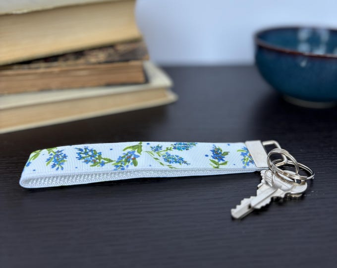 Lilac key fob / Blue floral key wristlet holder / Blue flower key chain