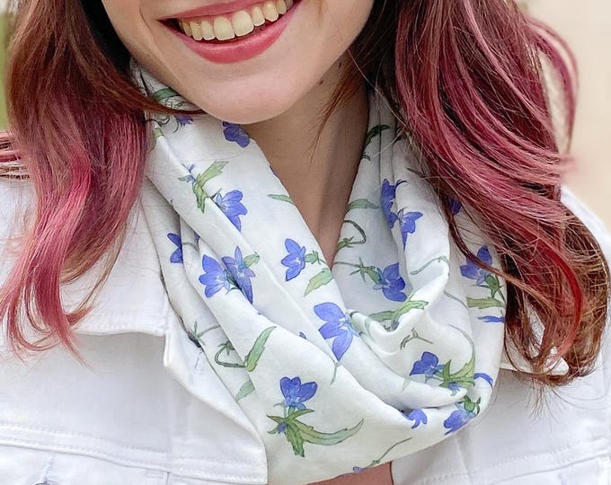 Bamboo gauze Lobelia exclusive print infinity scarf, soft and comfortable white and blue circle scarf, original loop scarf