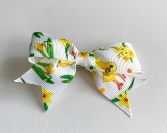 Ducklings and daffodil hair bow / Yellow floral hair clip / Yellow flower and baby duck hair bow