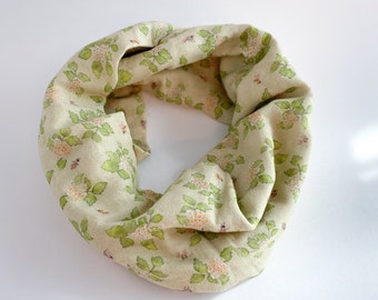 Spiraea and bees infinity scarf / Bee lover print scarf / Yellow and green floral gift idea