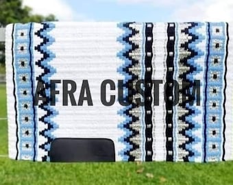 Manta de silla de montar para espectáculos Western Pleasure, blanca con negro y azul, 34 x 42 pulgadas, equitación, manta de silla de montar, manta para espectáculos Western