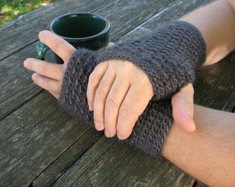 Men's Fingerless Gloves Pattern - PDF file pattern - One Skein Project!