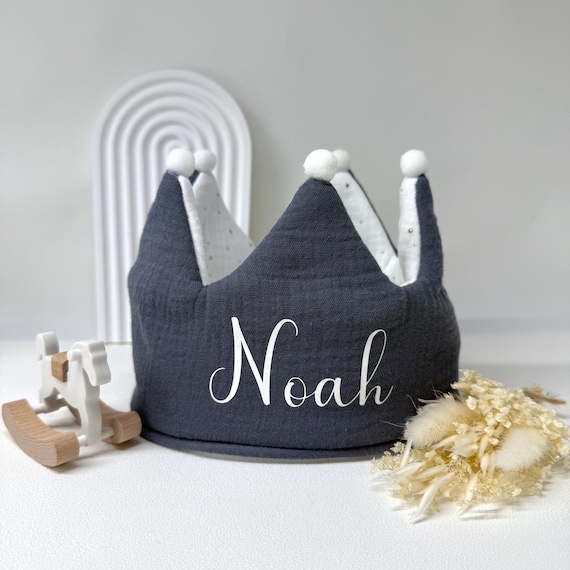 Personalized muslin crown for children – Tie-on birthday crown with name – One size fits all – Fabric crown – Children's birthday by AllerleiPlottereiByS