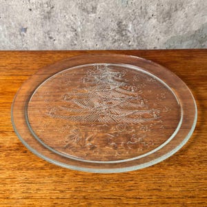 Saint Gobain Duralex Christmas Platter - Etched Glass Serving Plate