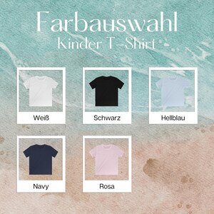 May include: Image showcasing a selection of children's t-shirts in various colors. The available colors are white, black, light blue, navy, and pink. The text "Farbauswahl Kinder T-Shirt" is at the top of the image.