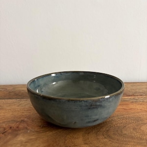 Handmade Pottery Bowl glazed in Storm Cloud: Devon Studio Stoneware