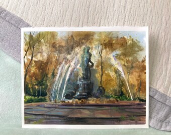 Op de afbeelding: Originele aquarel schilderij van een fontein in een park. Het kunstwerk toont een centrale statue met water dat eromheen stroomt. Het kleurenpalet omvat tinten bruin, groen en blauw, met de focus op de fontein en de omringende bomen.