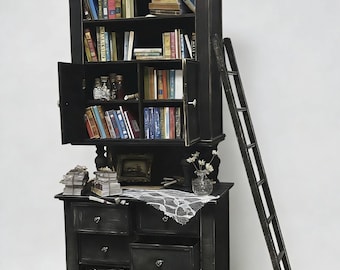 Handgefertigtes Miniatur - Zauberhaftes Bücherschrank - Vintage Mini Bücherregal / Sideboard / Vitrine