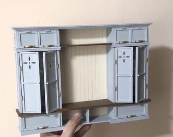 Armoire sculptée américaine miniature faite main - Armoire tendance maison de poupée 1/6/12