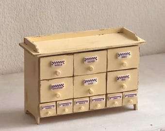 Antiker Apothekerschrank - Fertiges Produkt 1:6 Puppenhaus Möbel | Vintage-Stil