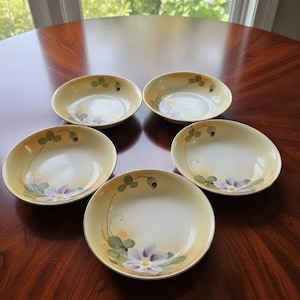 Nippon "Antique" Morimura Gumi Porcelain Berry Nut Bowls Set Of 5