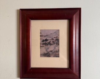 Shanghái presenta un tranquilo paisaje de montañas y árboles, representado en tinta china tradicional. El suave monocromo es perfecto.