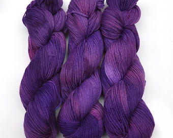 Hand dyed yarn - American wool yarn, Sport weight, 200 yards, 50g - Renenet