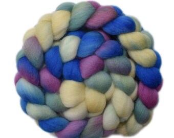 Hand dyed roving - Polwarth wool spinning fiber, 4.2 ounces - Strolling 1