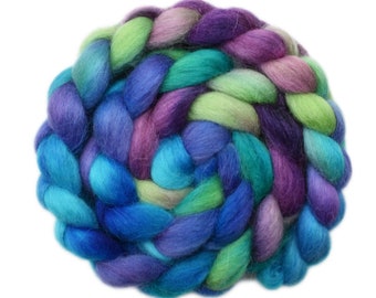 Hand dyed roving - Norwegian Lustre wool spinning fiber - 4.2 ounces - Beginning Sailor 1