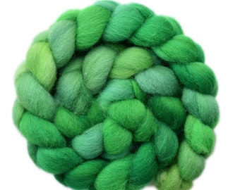 Hand Dyed roving - Brecknock Hill Cheviot wool spinning fiber - 3.9 ounces - In Full Leaf 1