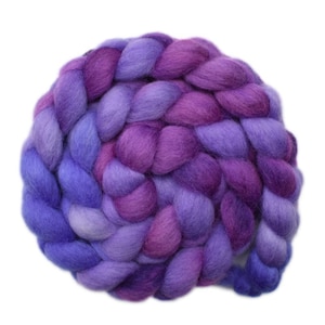 Hand Dyed roving - Finn wool spinning fiber - 4.0 ounces - At Rest 1
