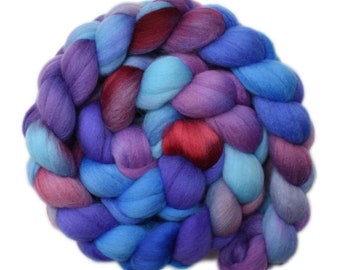 Hand dyed roving - 19μ Merino wool combed top spinning fiber - 4.1 ounces - Governing Circle 1