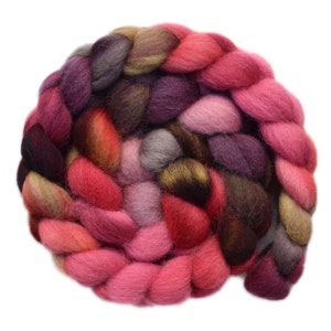 Hand dyed roving - Lleyn wool spinning fiber, 4.1 ounces - Firestarter 1