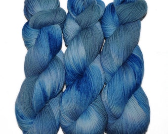 Hand dyed yarn - Merino wool yarn, DK weight, 300 yards - Ilma