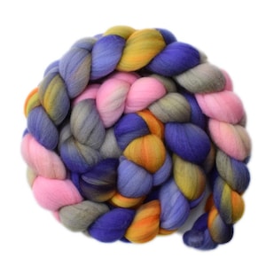 Hand dyed roving - 19μ Merino wool combed top spinning fiber - 4.2 ounces - Handing Out Prizes 2