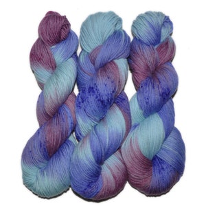 Hand dyed yarn - Merino wool yarn, DK weight, 300 yards - Tellervo