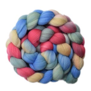 Hand dyed roving - 19μ Merino wool combed top spinning fiber - 4.0 ounces - Day in Town 2