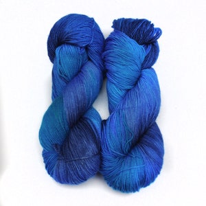 Hand dyed yarn - Superwash Merino wool / Mulberry Silk yarn, Fingering weight, 560 yards - Aruna