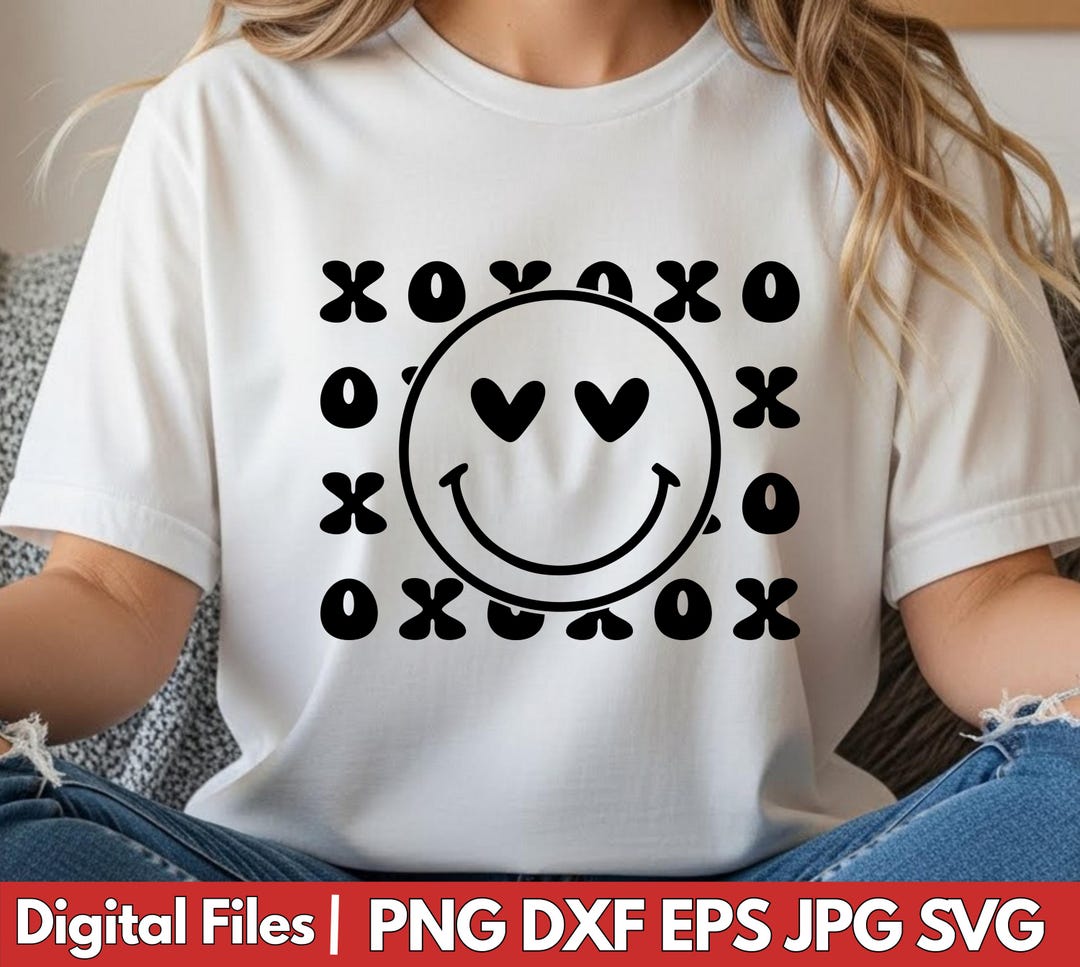 XOXO Smiley Face SVG | Valentine Smiley Svg | Heart Eyes Smiley SVG ...
