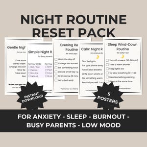 Puede incluir: Un conjunto de cinco carteles imprimibles titulados "Night Routine Reset Pack" con varias rutinas nocturnas y para dormir. Los carteles son blancos con texto negro e incluyen listas de verificación para diferentes necesidades, como ansiedad, sueño y agotamiento.