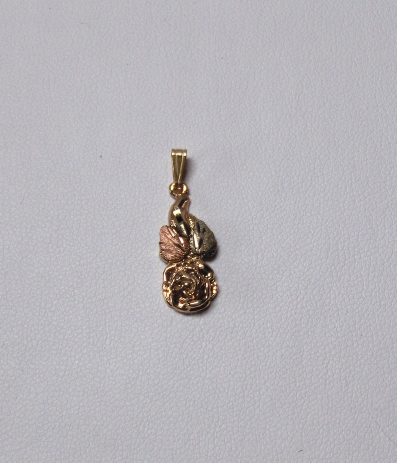 Whitaker/'s Black Hills Gold Jewelry Rose Drop Pendant NEW Manufacturer Direct