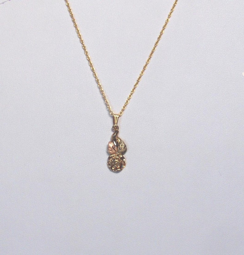 Whitaker/'s Black Hills Gold Jewelry Rose Drop Pendant NEW Manufacturer Direct