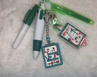 Green Medical Badge Reel – Keychain Pen & Highlighter Combo