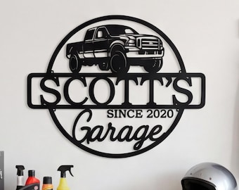 Insegna in metallo personalizzata per garage, decorazione su misura per officina meccanica, decorazione murale con nome personalizzato, regalo per la tana dell'uomo, insegna per appassionati di auto