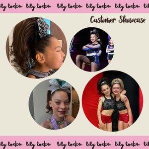 Puede incluir: Un collage de cuatro im&aacute;genes que muestran a j&oacute;venes animadoras. Las im&aacute;genes est&aacute;n en marcos circulares y presentan a chicas con peinados elaborados y atuendos de animadora. El texto "Customer Showcase" se muestra encima de las im&aacute;genes, con "lily locks" repetido.