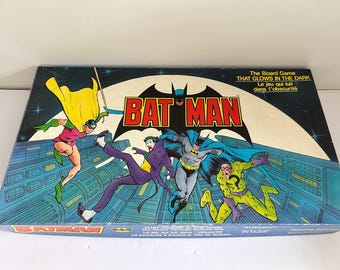 Vintage 1989 Batman board game by DC Comics – glow-in-the-dark board game – complete with Joker, Robin, and Riddler figurines