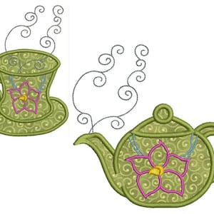 Puede incluir: Un juego de taza de té y tetera verde con un diseño floral. La taza de té tiene un asa y un platillo, y la tetera tiene un pico y una tapa. Ambos presentan una flor rosa y amarilla. Remolinos de vapor se elevan de la taza y la tetera.
