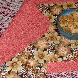 Table Runner Florals with coral image 4