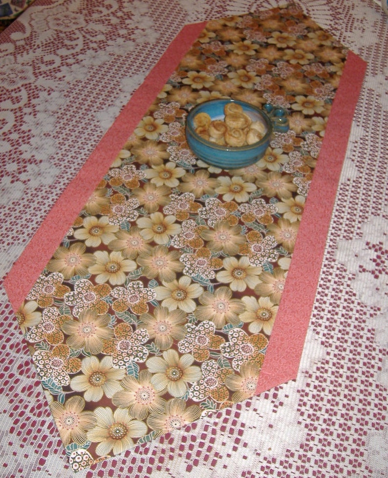 Table Runner Florals with coral image 3