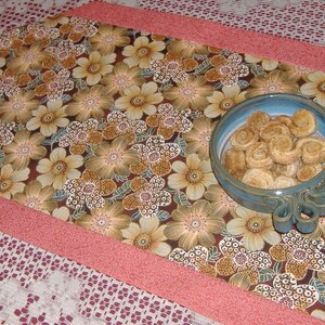 Table Runner Florals with coral image 1